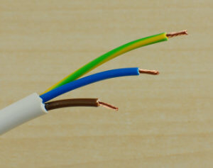 How to Wire a 13A Plug